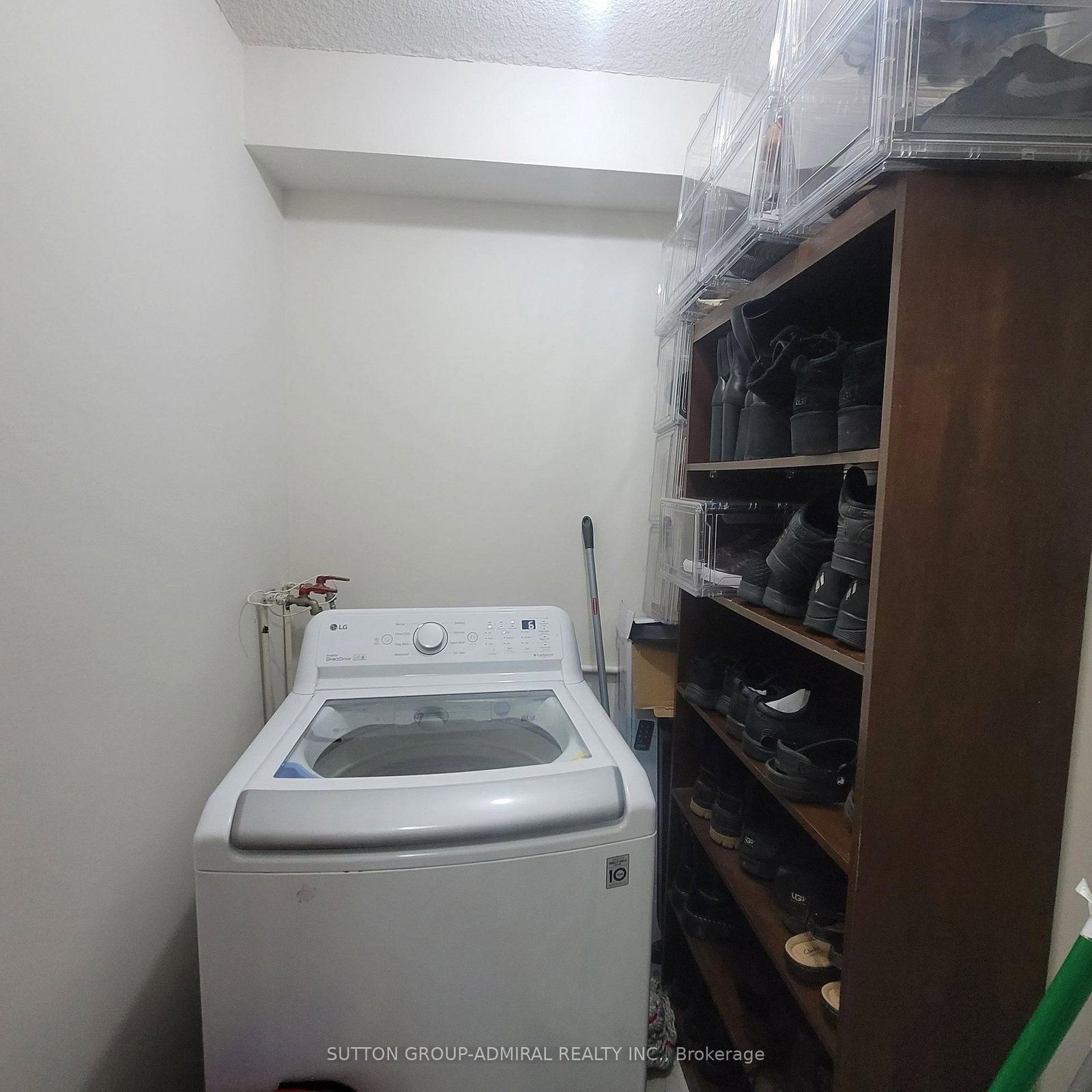 10 Tobermory Drive • #802 • Toronto, ON photo 11