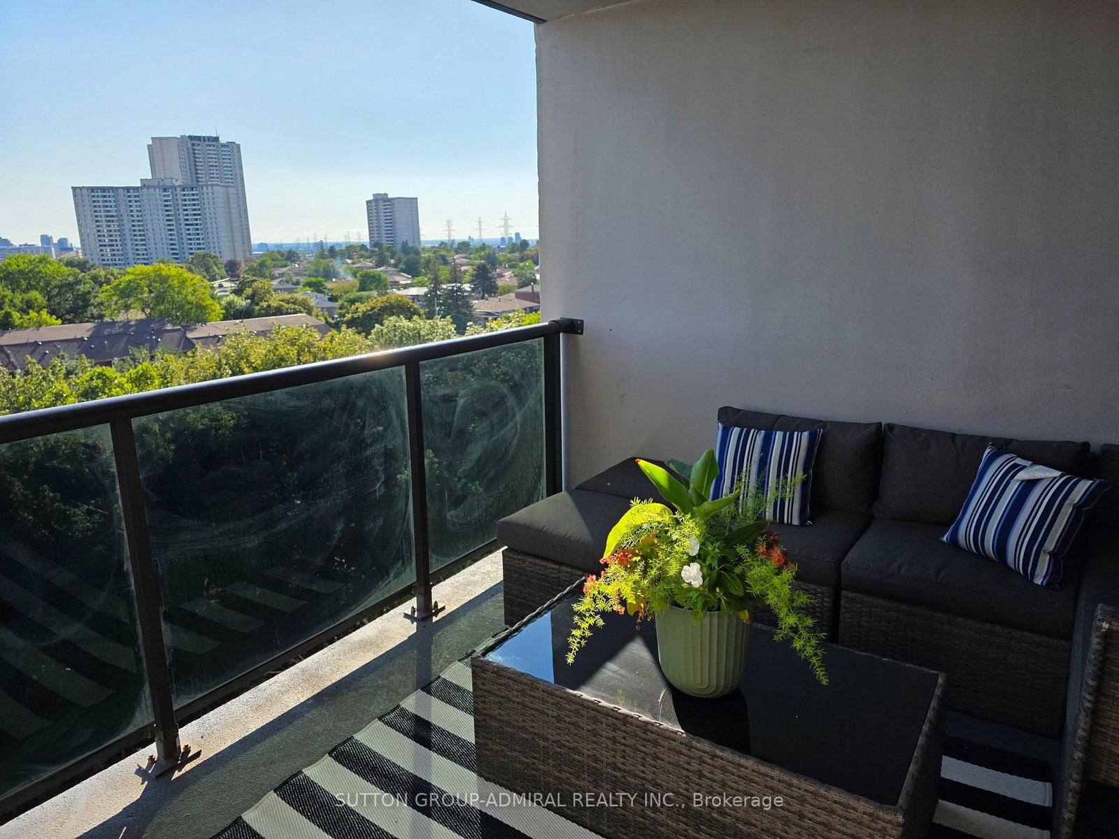 10 Tobermory Drive • #802 • Toronto, ON photo 32