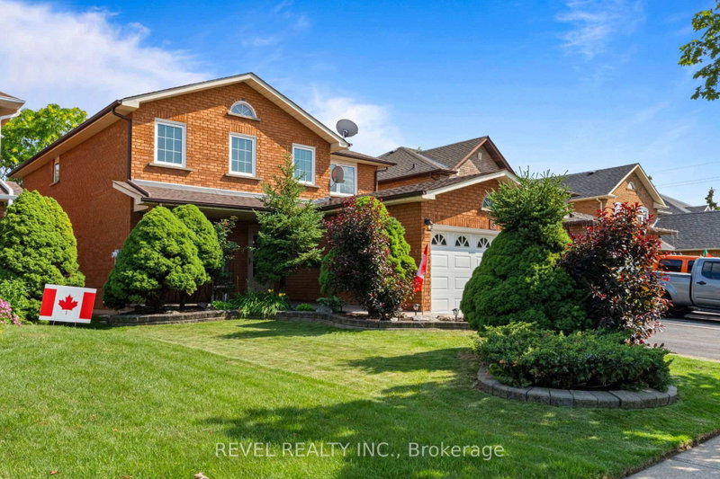 8 Cochrane Avenue