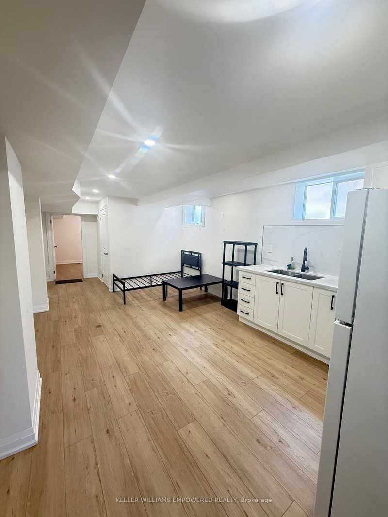 61 Jeffcoat Drive