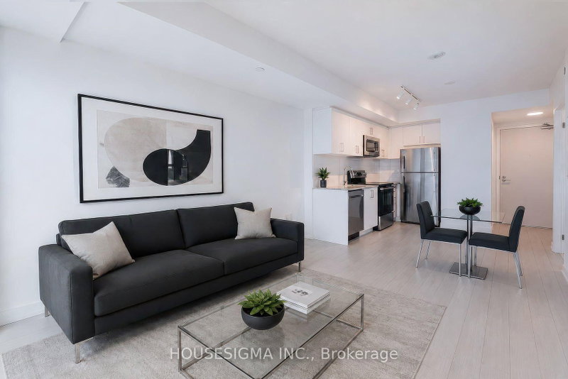 1105 - 4010 Eglinton Avenue W