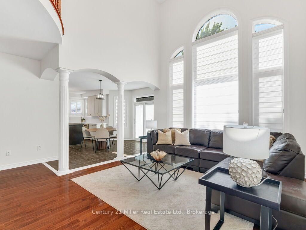 2380 Gladacres Lane • Oakville, ON photo 13