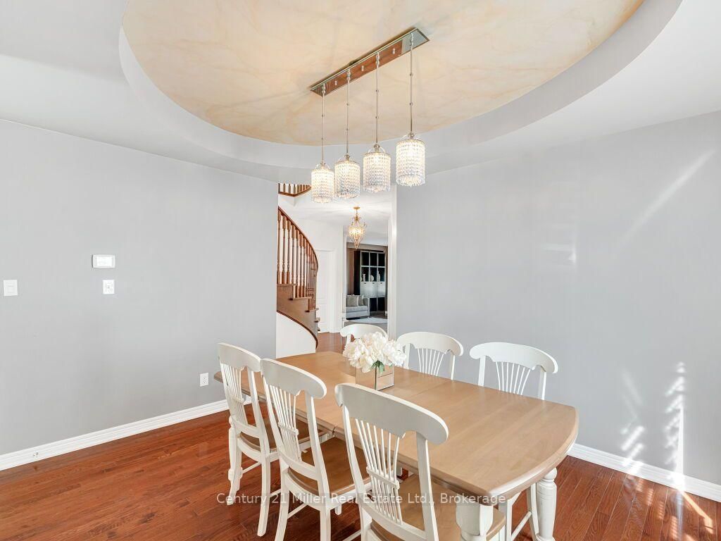 2380 Gladacres Lane • Oakville, ON photo 20
