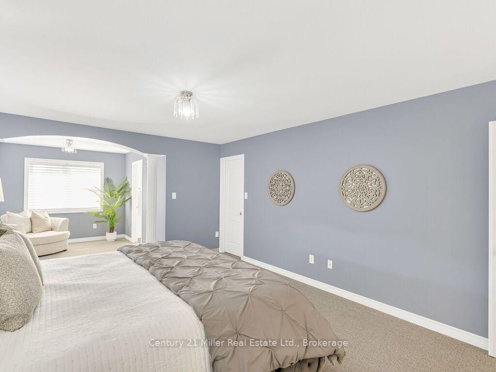 2380 Gladacres Lane • Oakville, ON photo 24