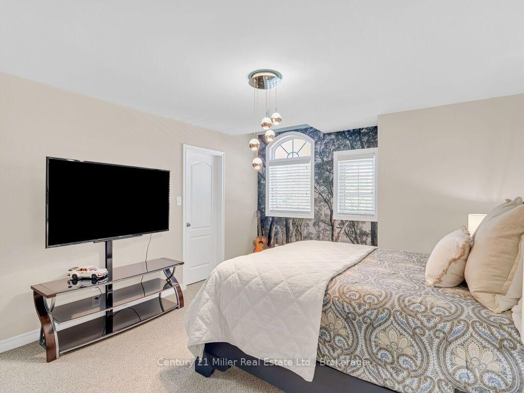2380 Gladacres Lane • Oakville, ON photo 30