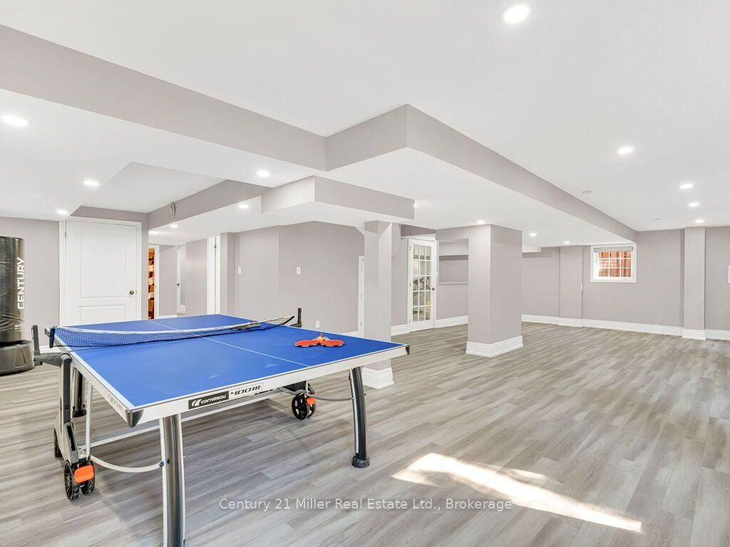2380 Gladacres Lane • Oakville, ON photo 36