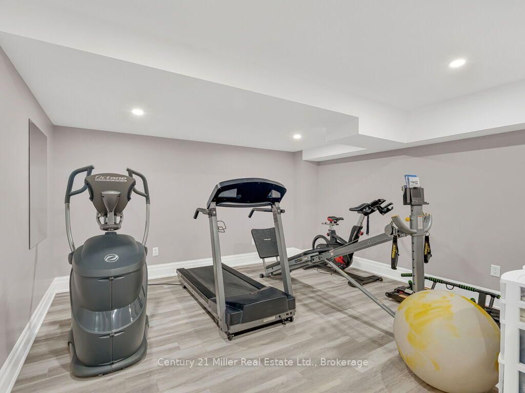 2380 Gladacres Lane • Oakville, ON photo 39