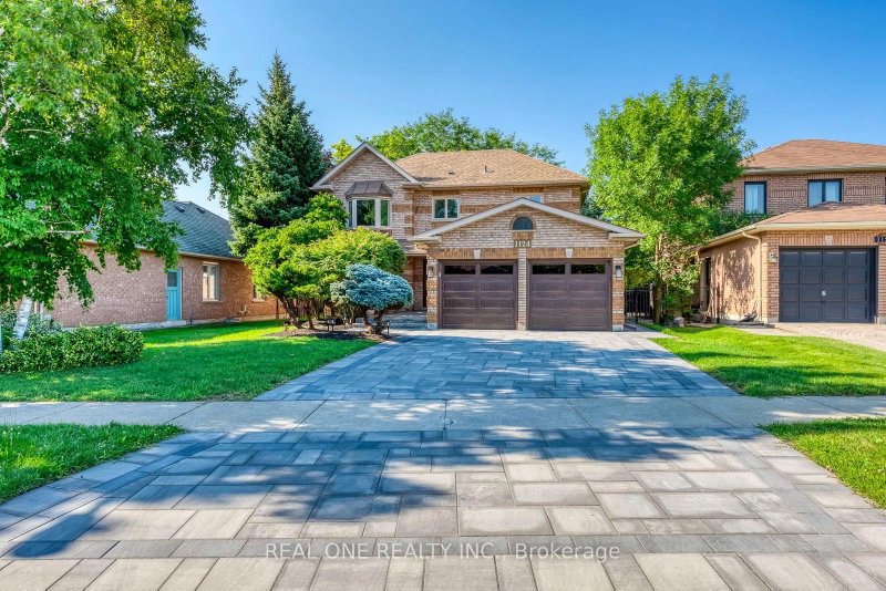 1124 Thoresby Drive