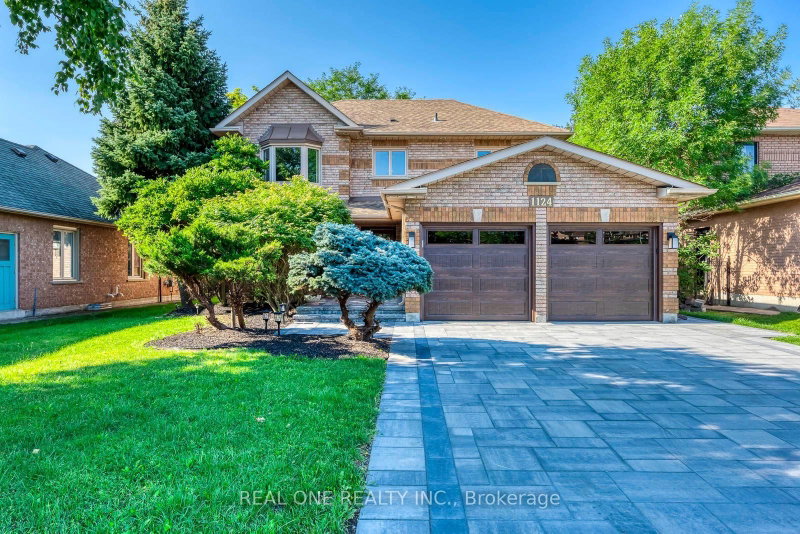 1124 Thoresby Drive