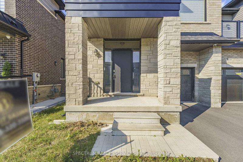 1546 Rose Way