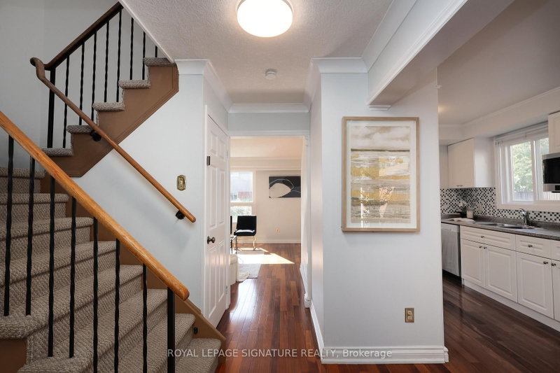 37 Oleander Cres photo 4