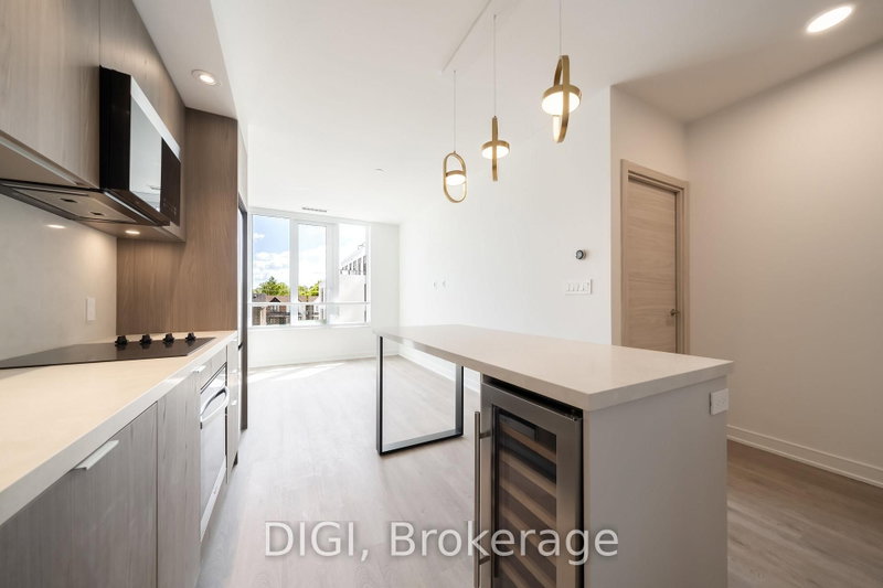 W320 - 485 Perth Avenue