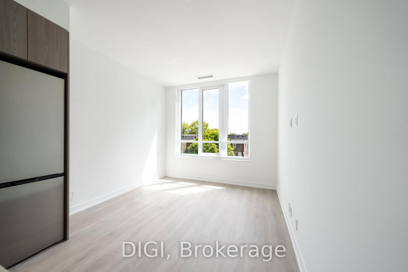 W320 - 485 Perth Avenue