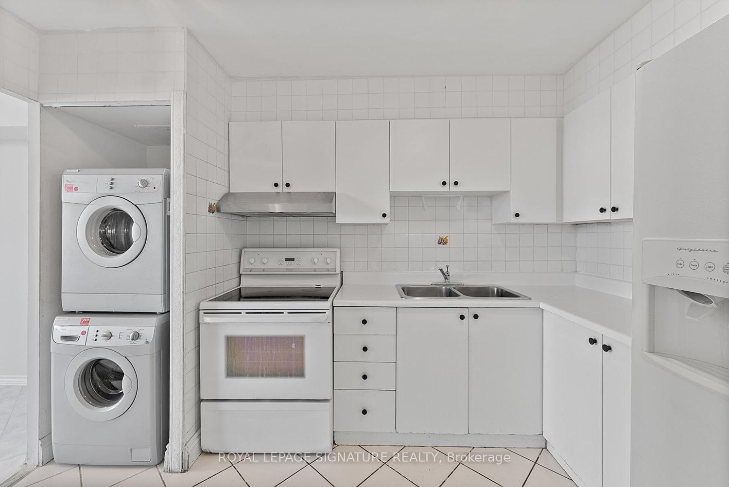 5 San Romanoway • #906 • Toronto, ON photo 12