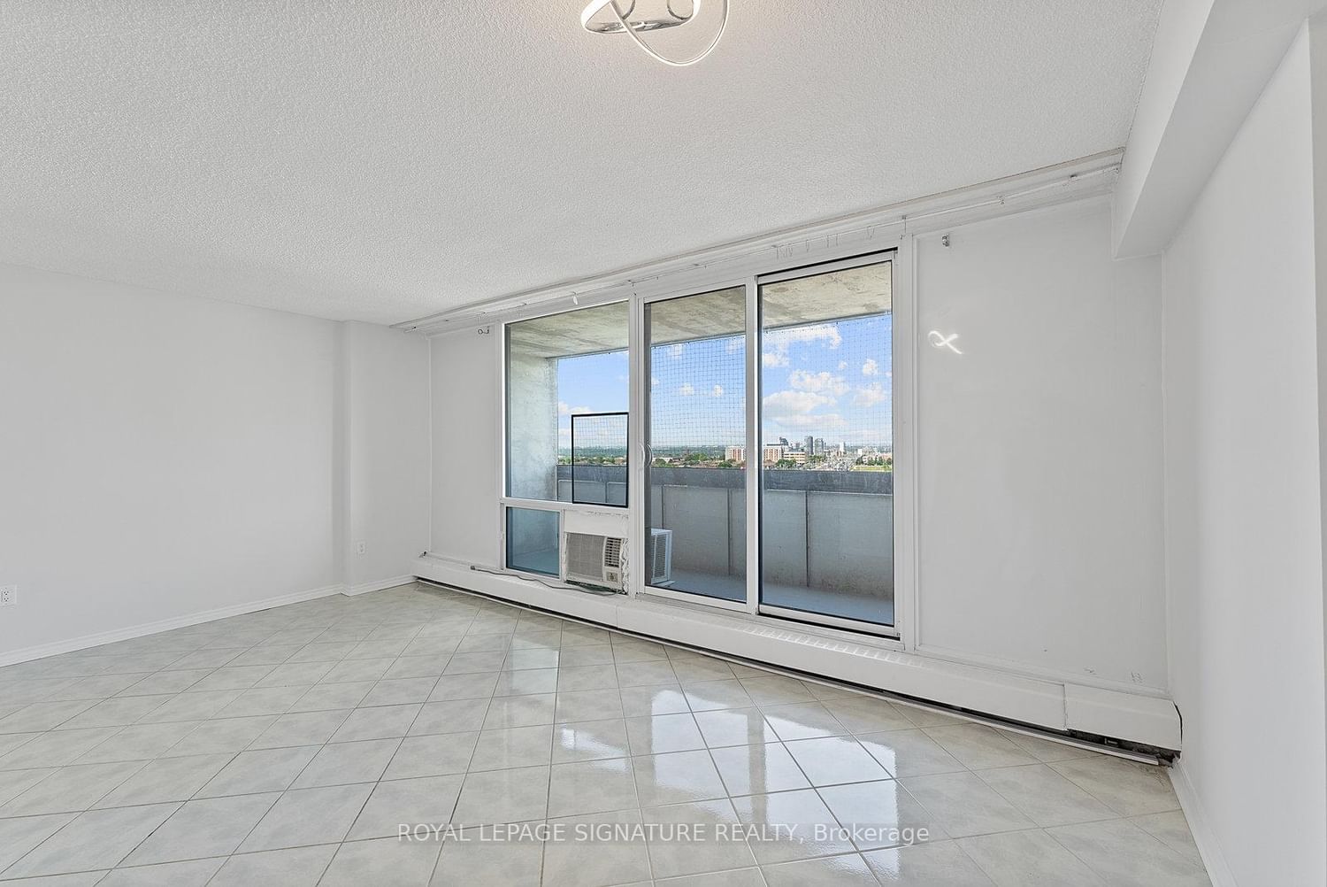 5 San Romanoway • #906 • Toronto, ON photo 9