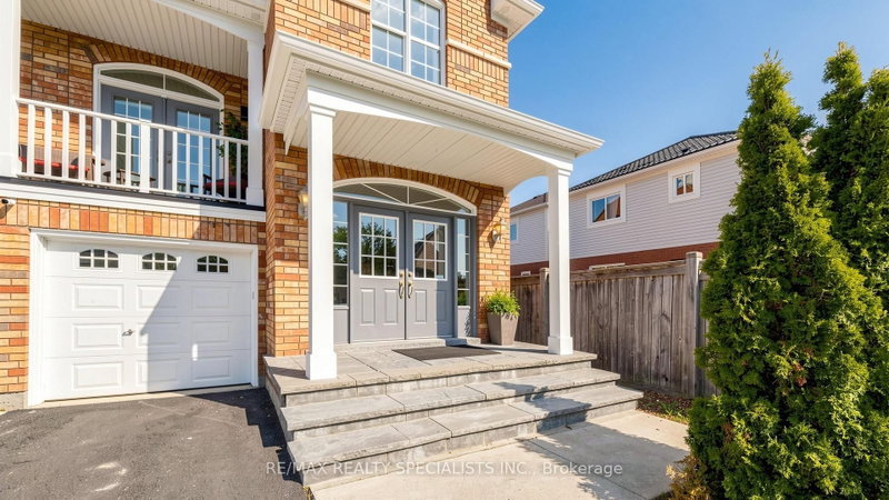 193 Queen Mary Drive