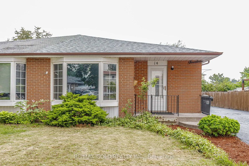 14 Flamingo Crescent