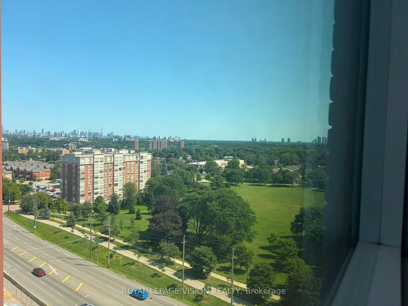 1112 - 4010 Eglinton Avenue W