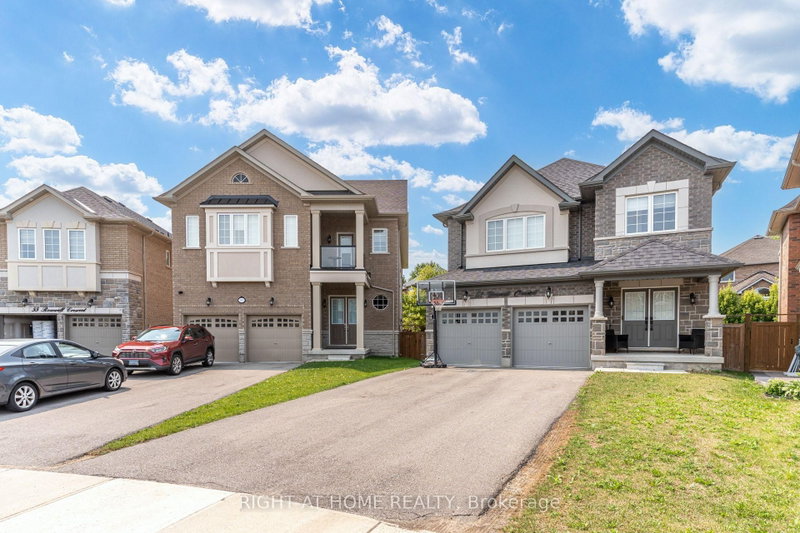 51 Rosewell Crescent