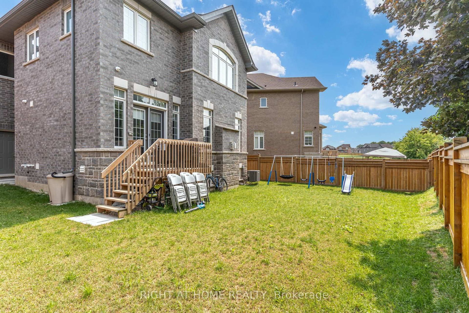 51 Rosewell Crescent • Halton Hills, ON photo 50