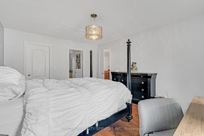 24 Aristocrat Brampton,ON L6P 1X7 — Photo 25