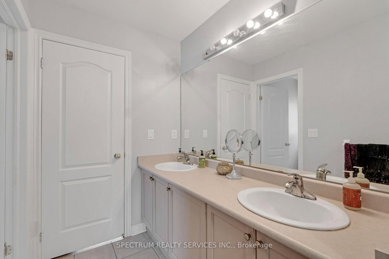 24 Aristocrat Brampton,ON L6P 1X7 — Photo 26