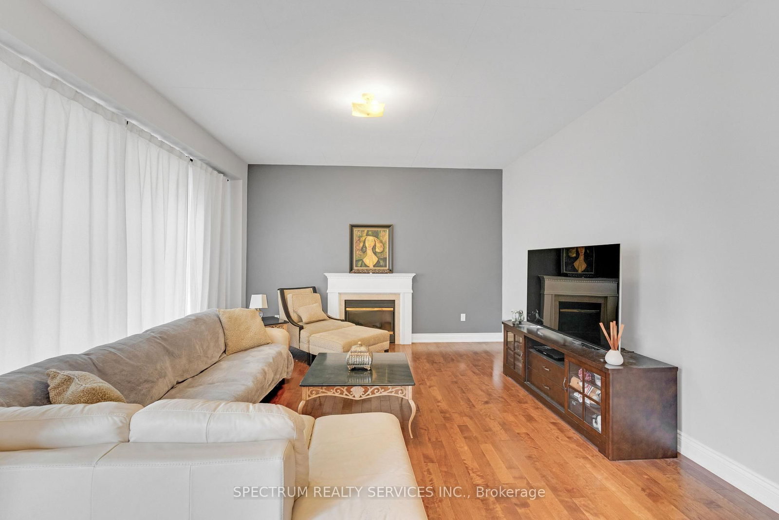 24 Aristocrat Brampton,ON L6P 1X7 — Photo 9