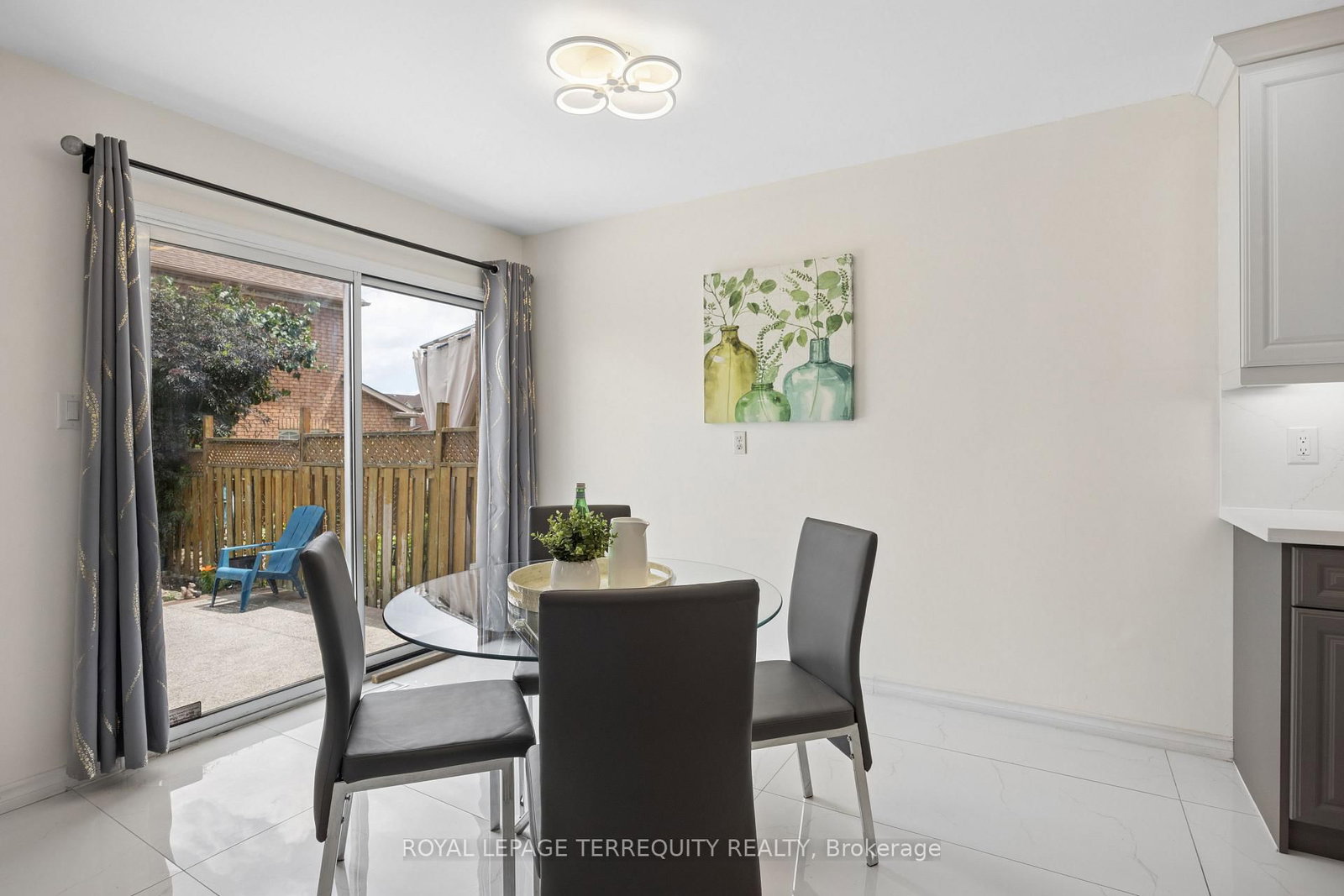 7339 Black Walnut Trail • Mississauga, ON photo 12