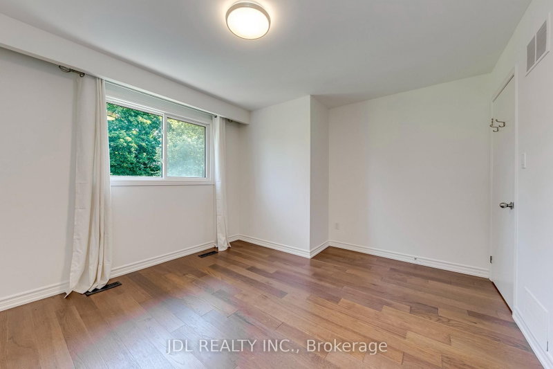 323 Warminster Oakville,ON L6L 4N1 — Photo 35