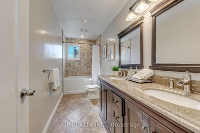 323 Warminster Oakville,ON L6L 4N1 — Photo 36