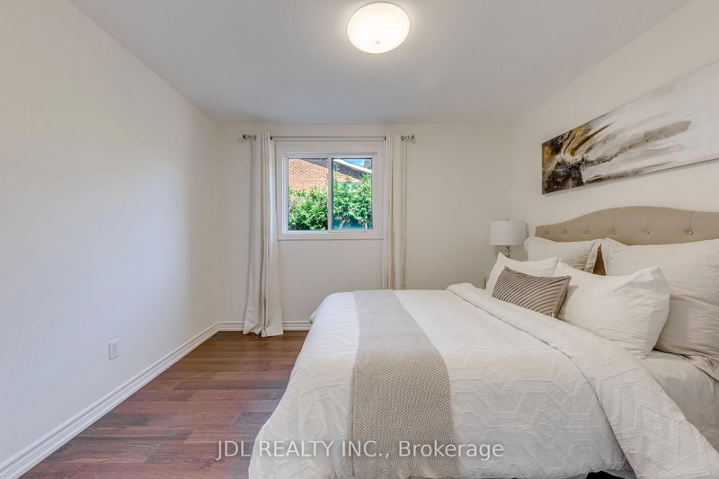 323 Warminster Oakville,ON L6L 4N1 — Photo 37