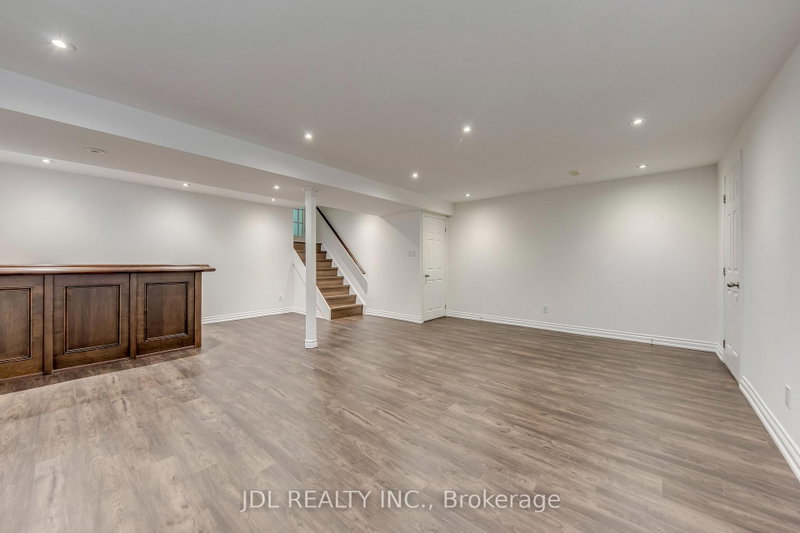 323 Warminster Oakville,ON L6L 4N1 — Photo 43