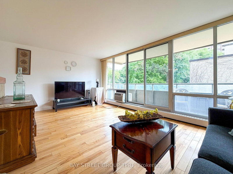 9 Four Winds Dr photo 4