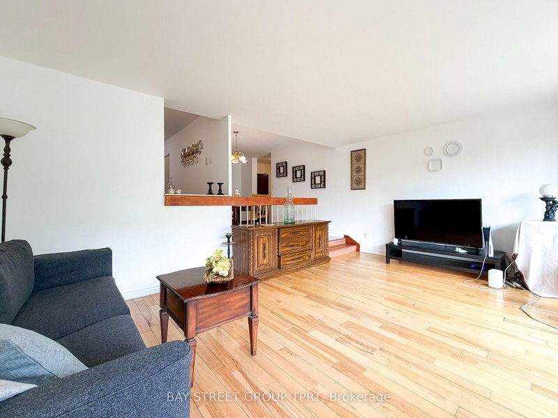 9 Four Winds Dr photo 5