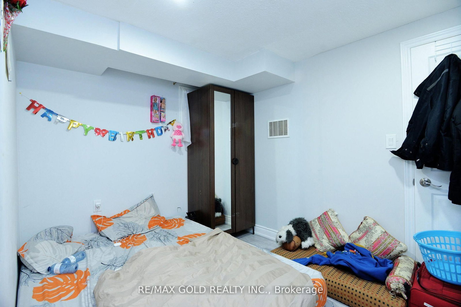 Listing Image 33
