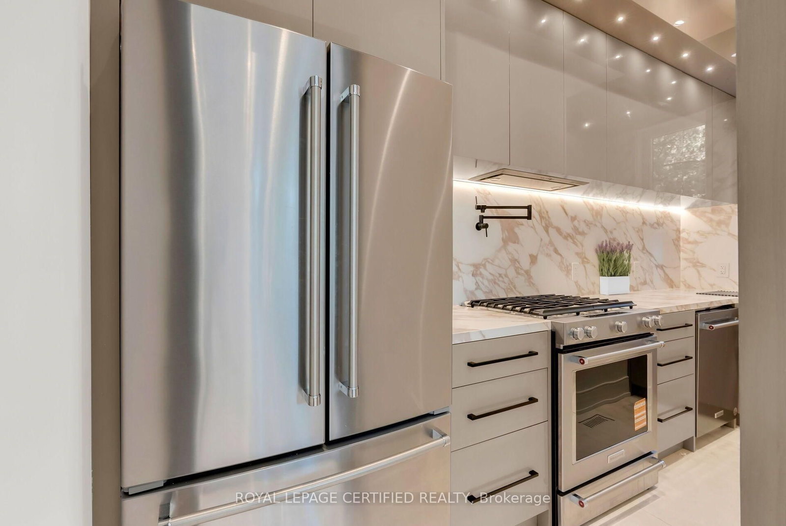 1374 Tansley Drive • Oakville, ON photo 18