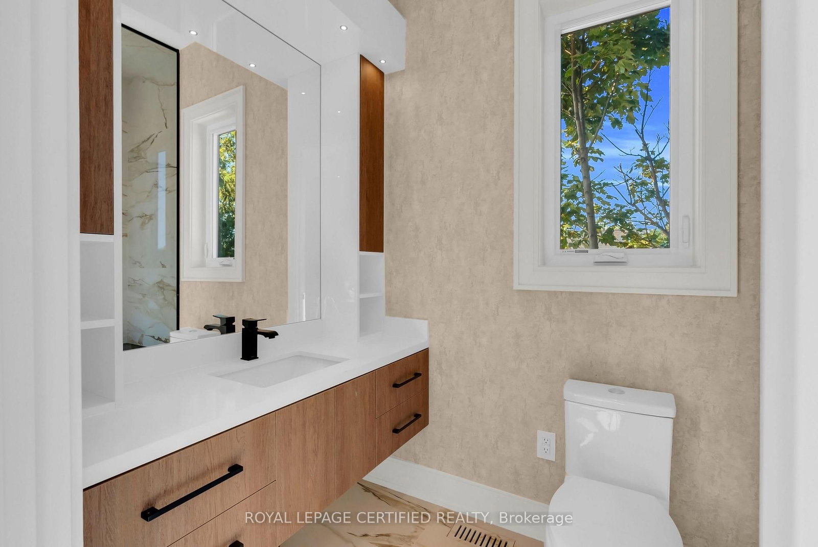 1374 Tansley Drive • Oakville, ON photo 39