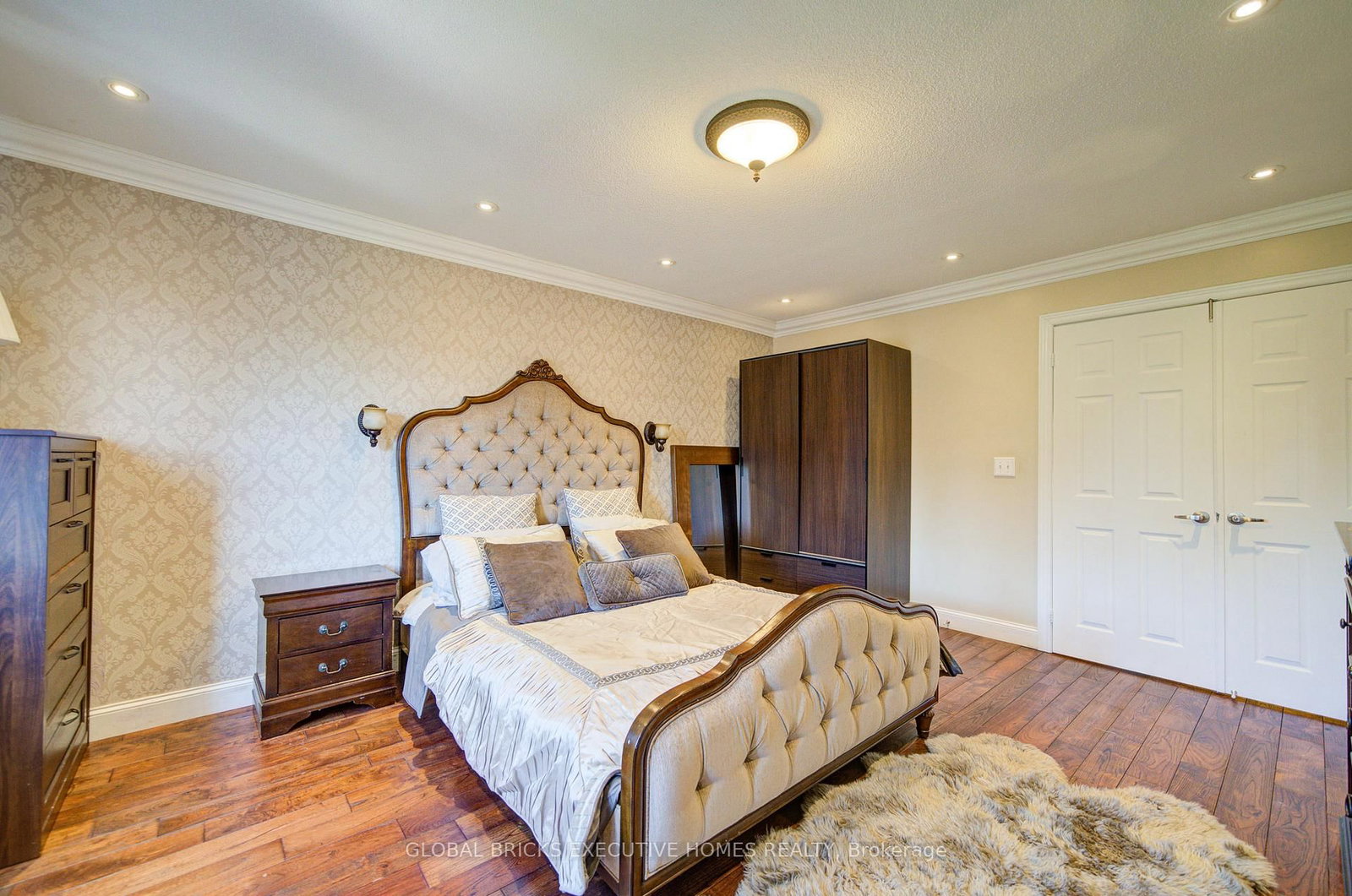 3885 Eglinton Avenue • Mississauga, ON photo 23