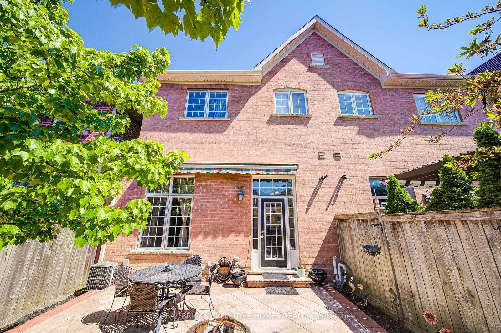 3885 Eglinton Avenue • Mississauga, ON photo 32