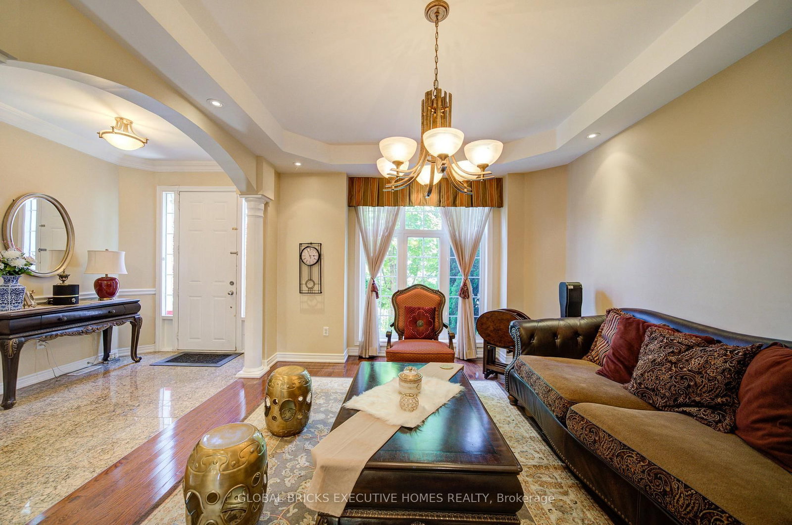 3885 Eglinton Avenue • Mississauga, ON photo 5