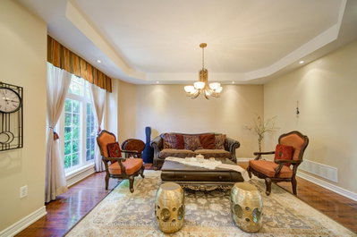 3885 Eglinton Avenue • Mississauga, ON photo 7