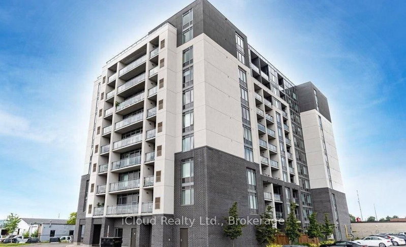 210 - 716 Main Street E