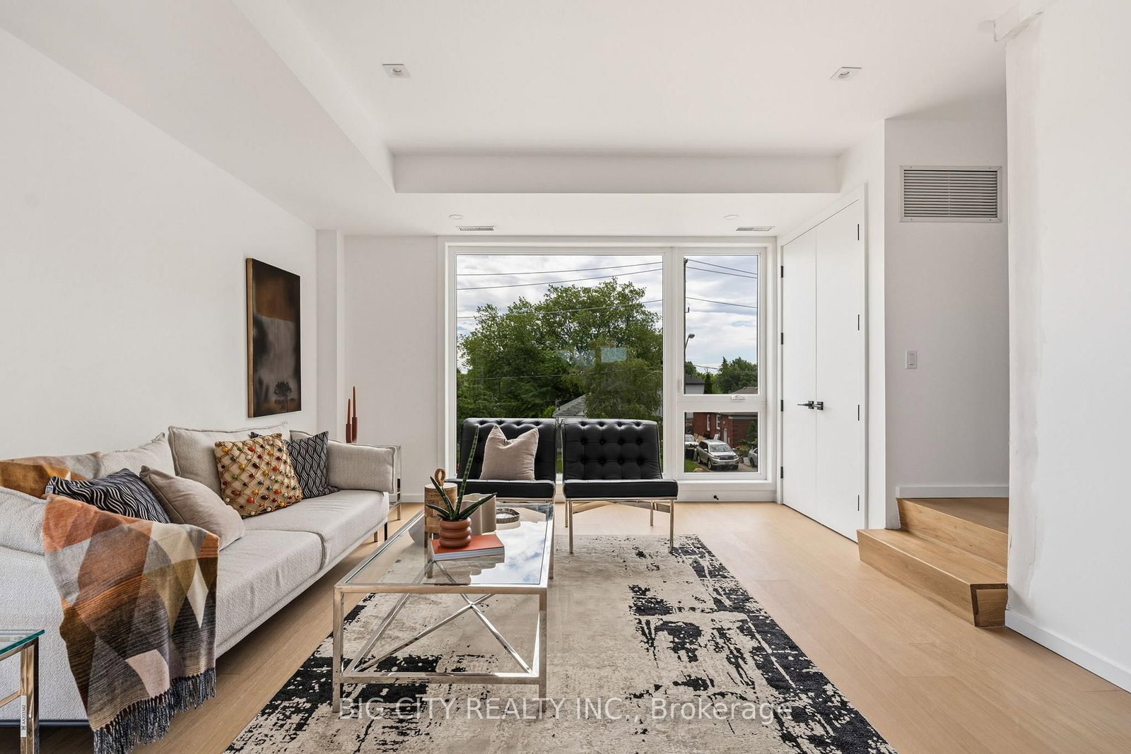 276 Lanor Avenue • #3 • Toronto, ON photo 11