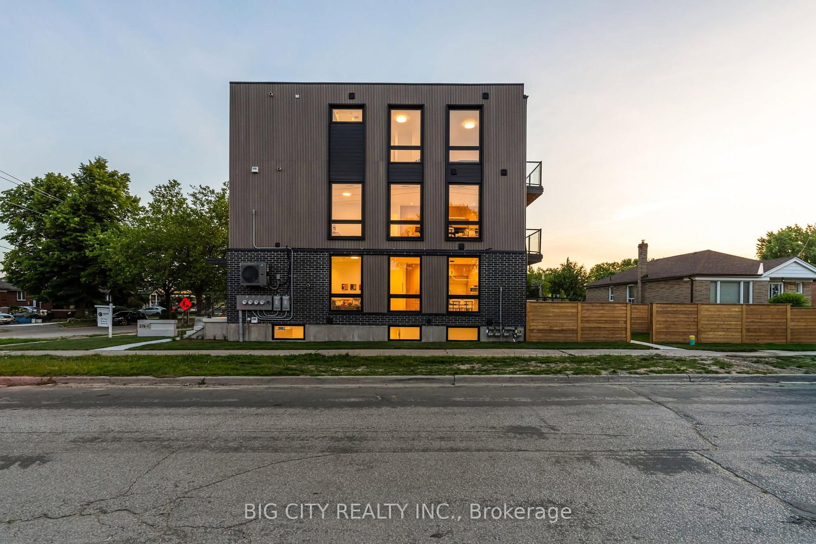 276 Lanor Avenue • #3 • Toronto, ON photo 38