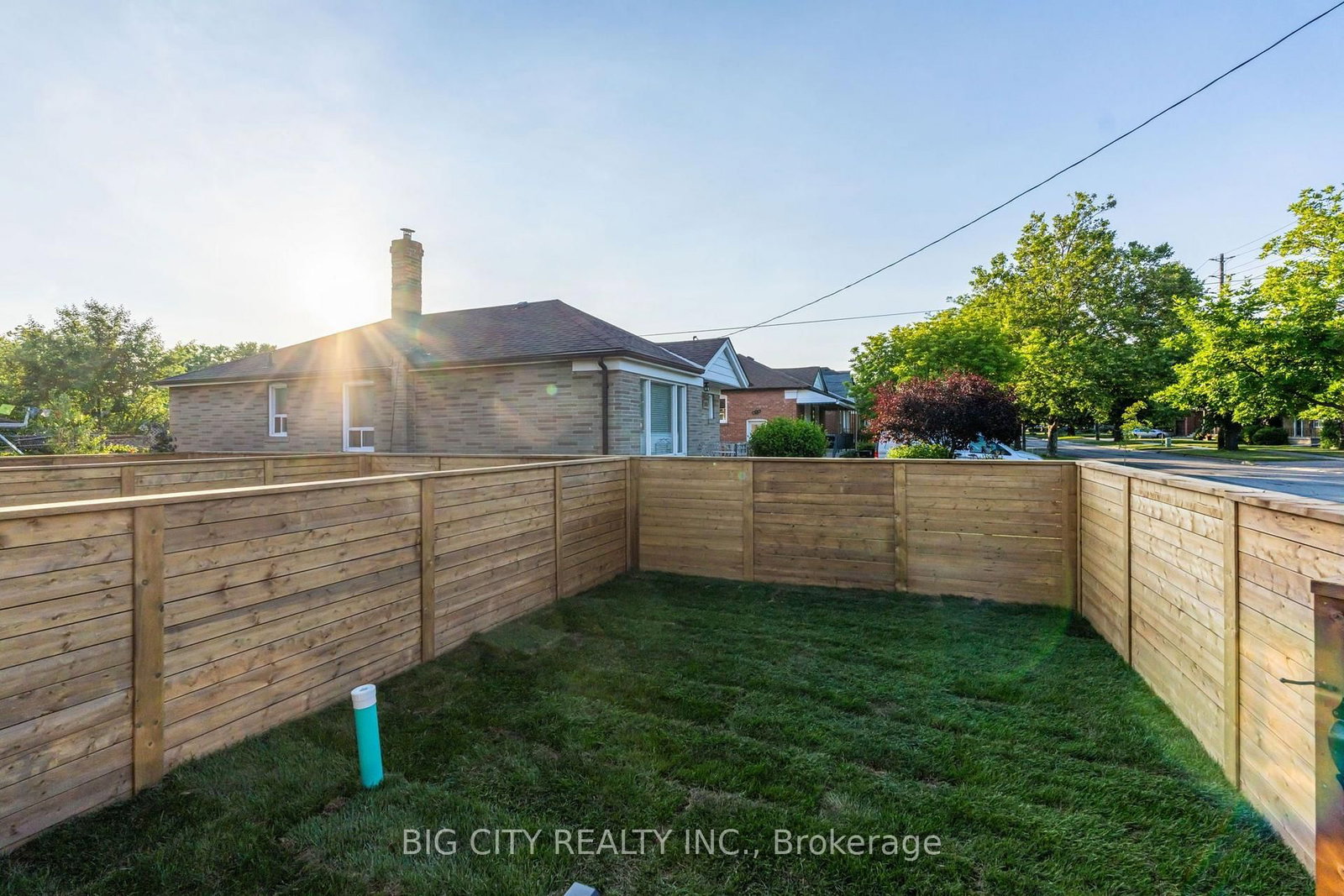 276 Lanor Avenue • #1 • Toronto, ON photo 39