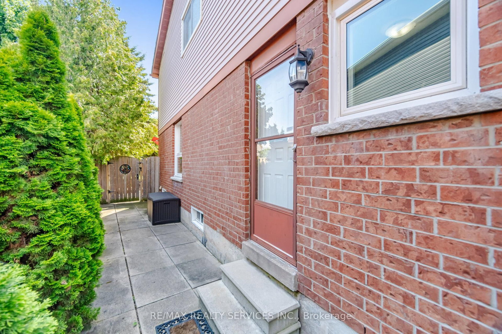 Listing Image 19