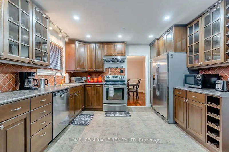 10690 Trafalgar Road
