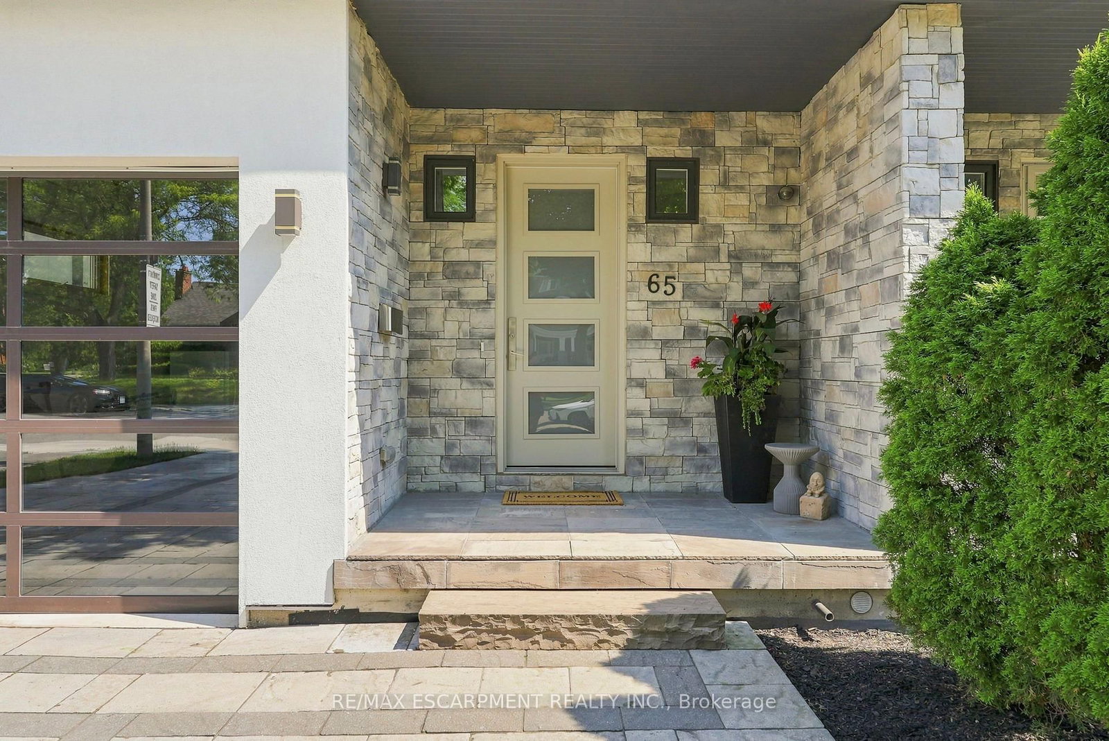 65 Forest Avenue • Mississauga, ON photo 3