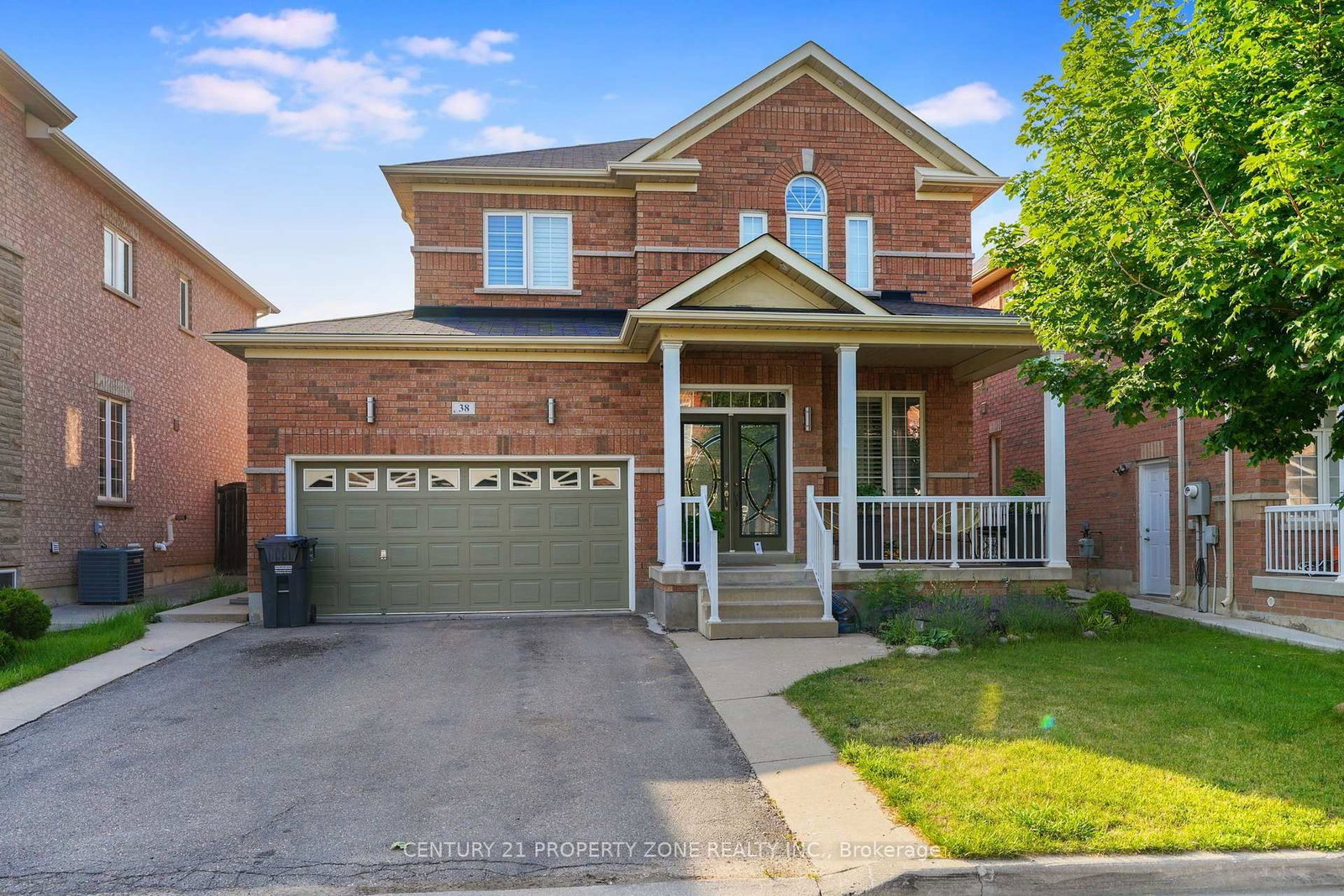 38 Callalily Road • Brampton, ON photo 1