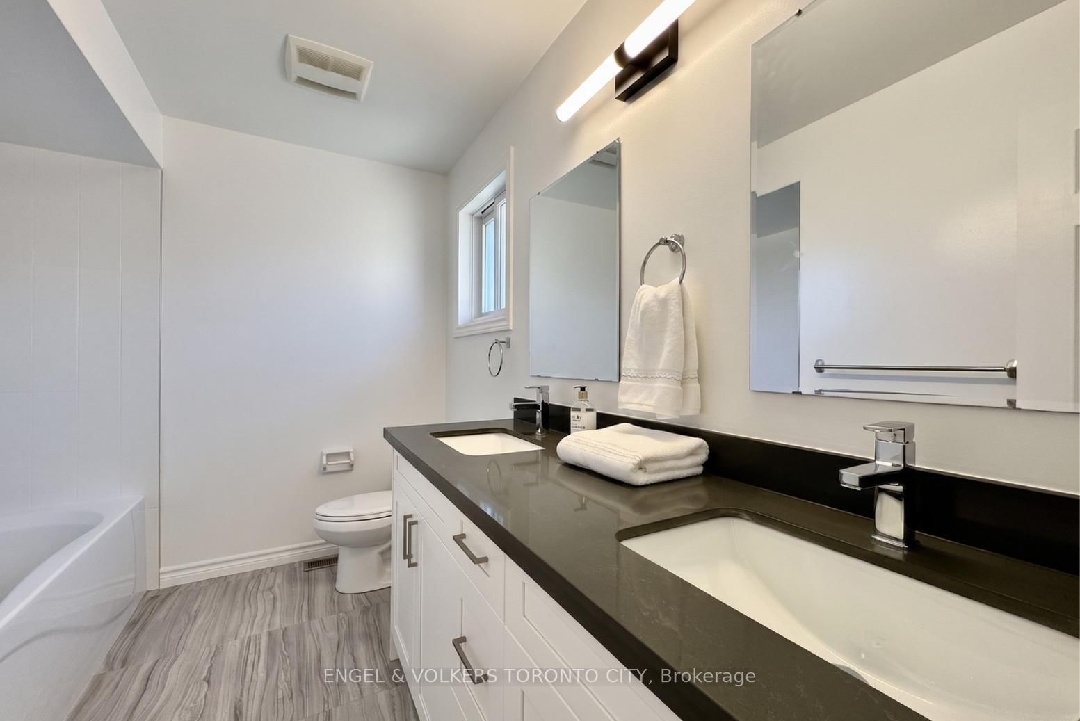 2052 Oak Bliss Oakville,ON L6M 3K4 — Photo 16